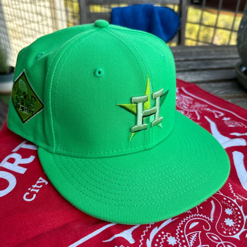 New Era 59Fifty Fitted Snakeskin Houston Astros Baseball Cap. NWOT size 7 1/8